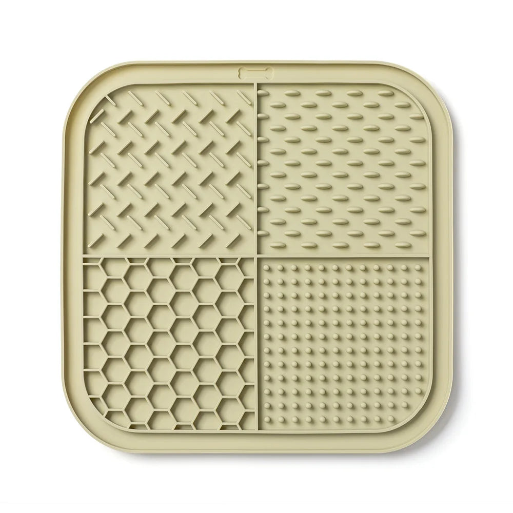 New Pet Silicone Licking Mat Slow Food Maker with Powerful Suction