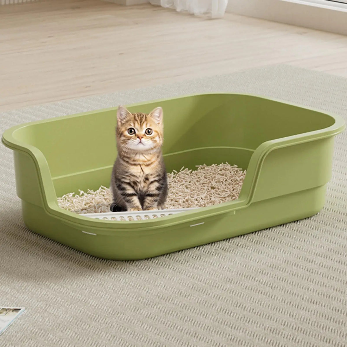 Semi Enclosed Cat Litter Box Anti Splashing Cat Toilet Sand Box