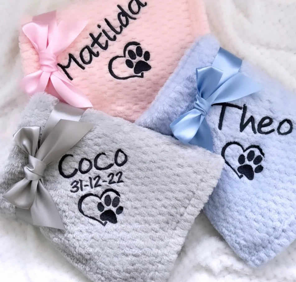 Dog / Cat Blanket- Personalised Dog Blanket - PUppy Blanket - Paw
