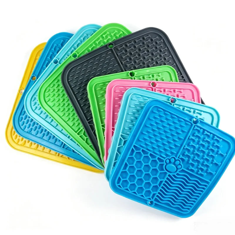 Pet Slow Feeder Licking Mat Food Grade Silicone Strong Suction Cup