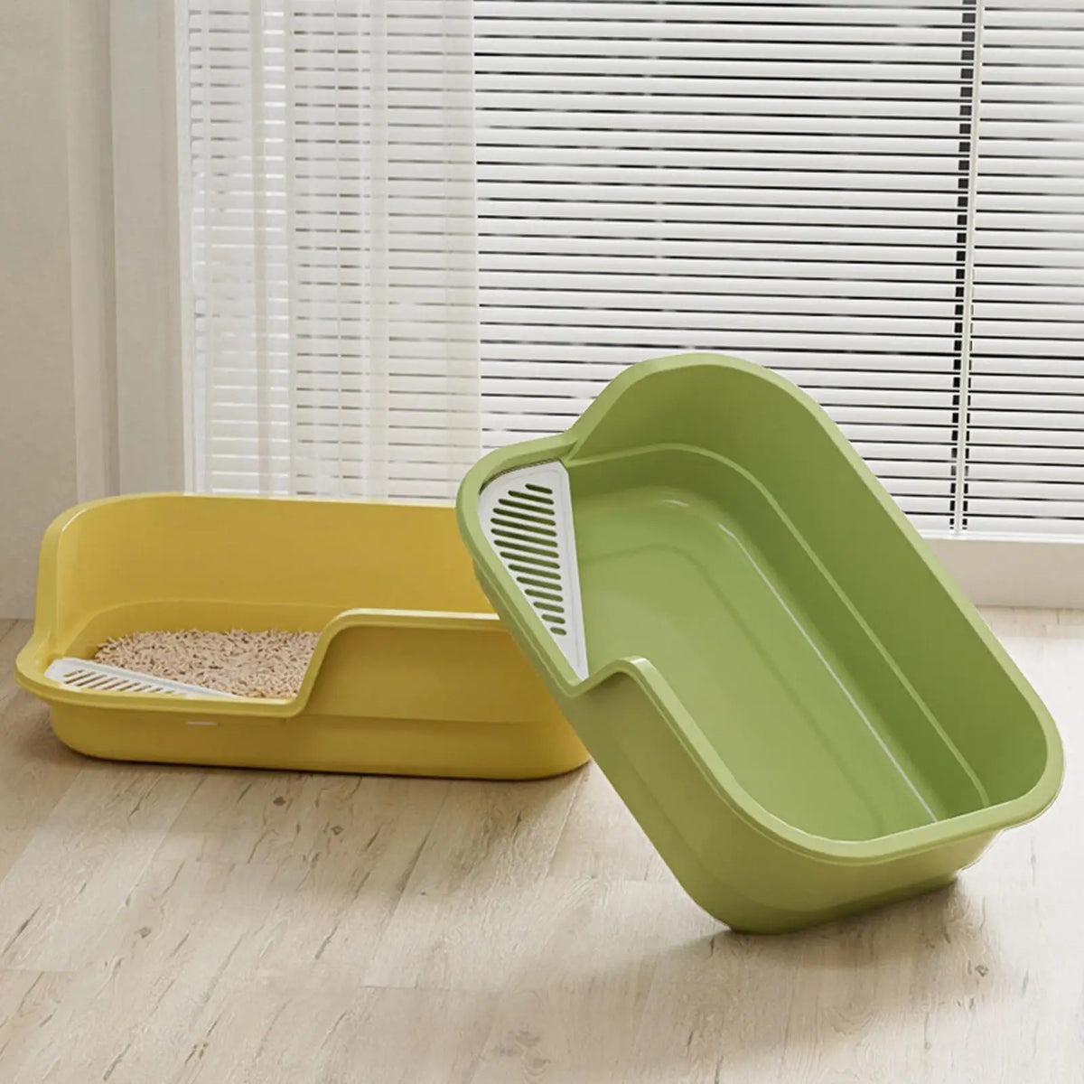 Semi Enclosed Cat Litter Box Anti Splashing Cat Toilet Sand Box