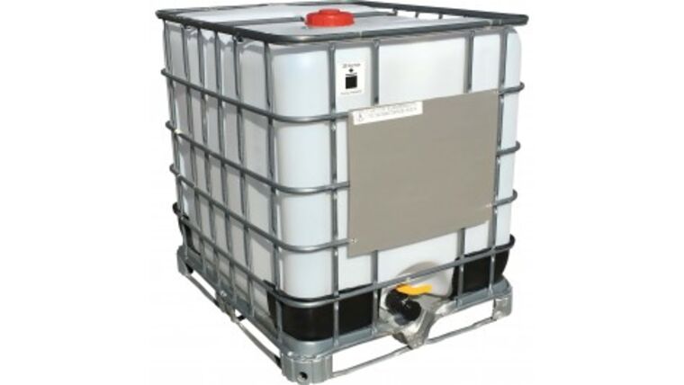 800-gallon water tank